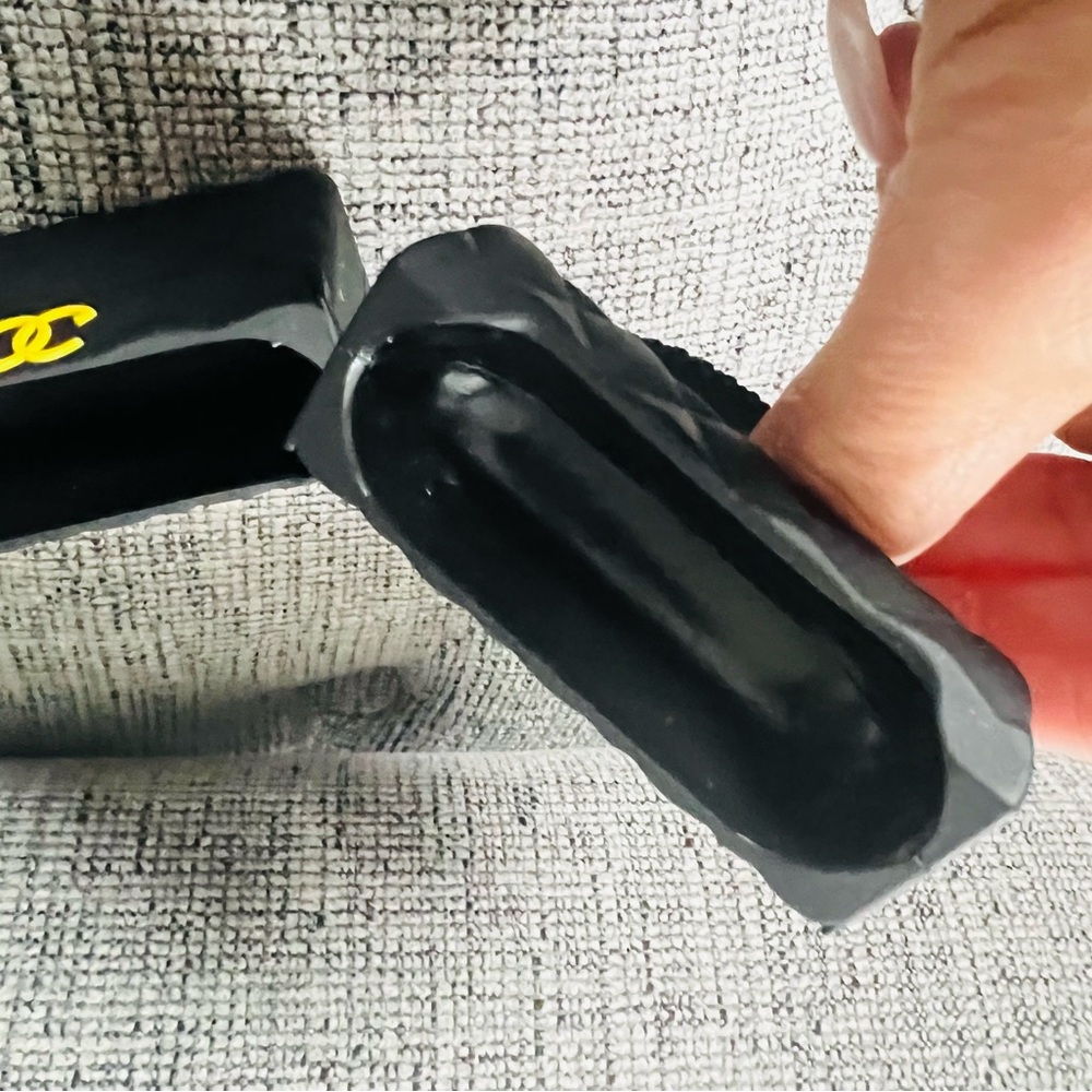 Black CC Mini AirPod Case with Clip - Picture 6 of 7